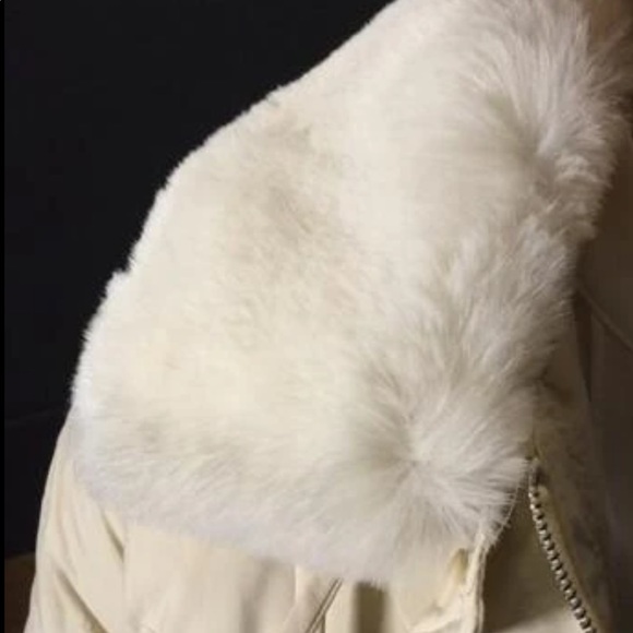 Teddy drawstring white puffer coat - Picture 4 of 9